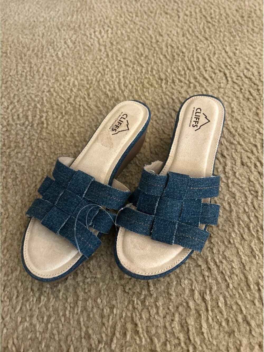 C426 Sandals shoes  cliffs size 8 m jean looking